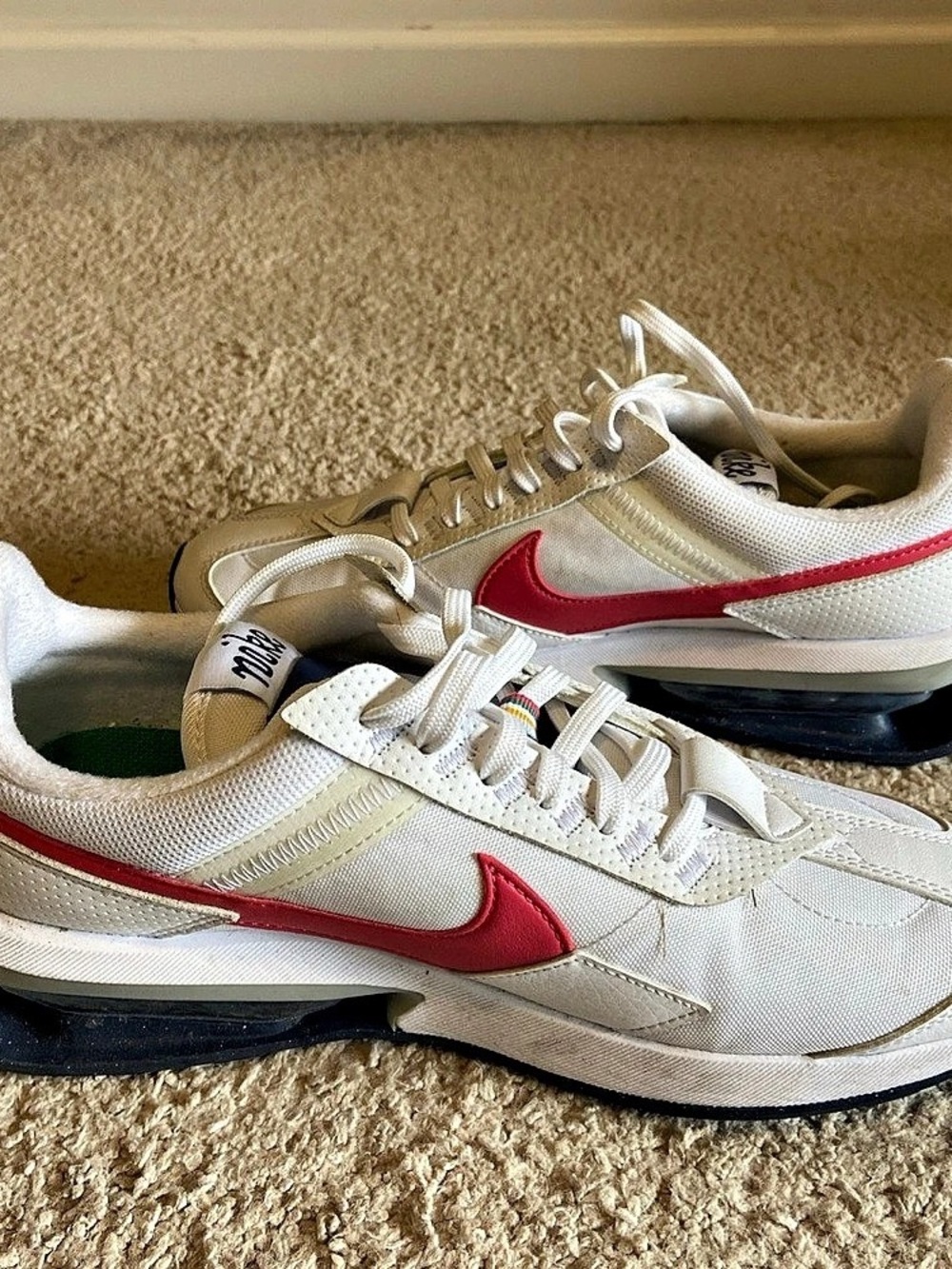 Nike Air Max Dawn SE White & Red Sneakers